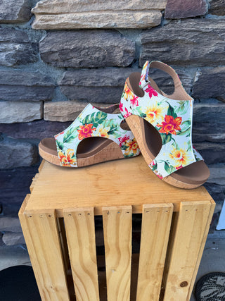 Corkys White Floral Carley