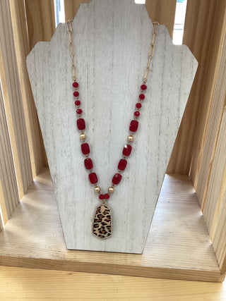 Leopard pendant necklace
