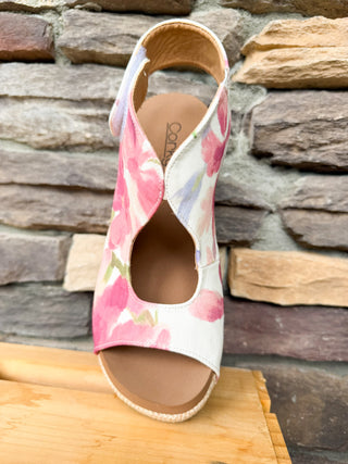 Corkys Frisky Floral